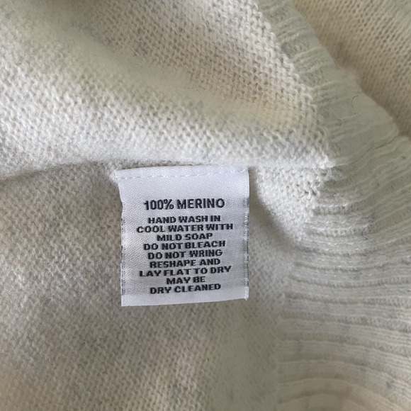 NWT Alashan 100% Merino Wool Distressed Crewneck Sweater Ivory Sz M Quiet Luxury - Picture 8 of 11